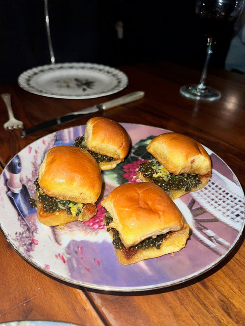 Chubby Fish–Inspired Caviar Sammich Recipe